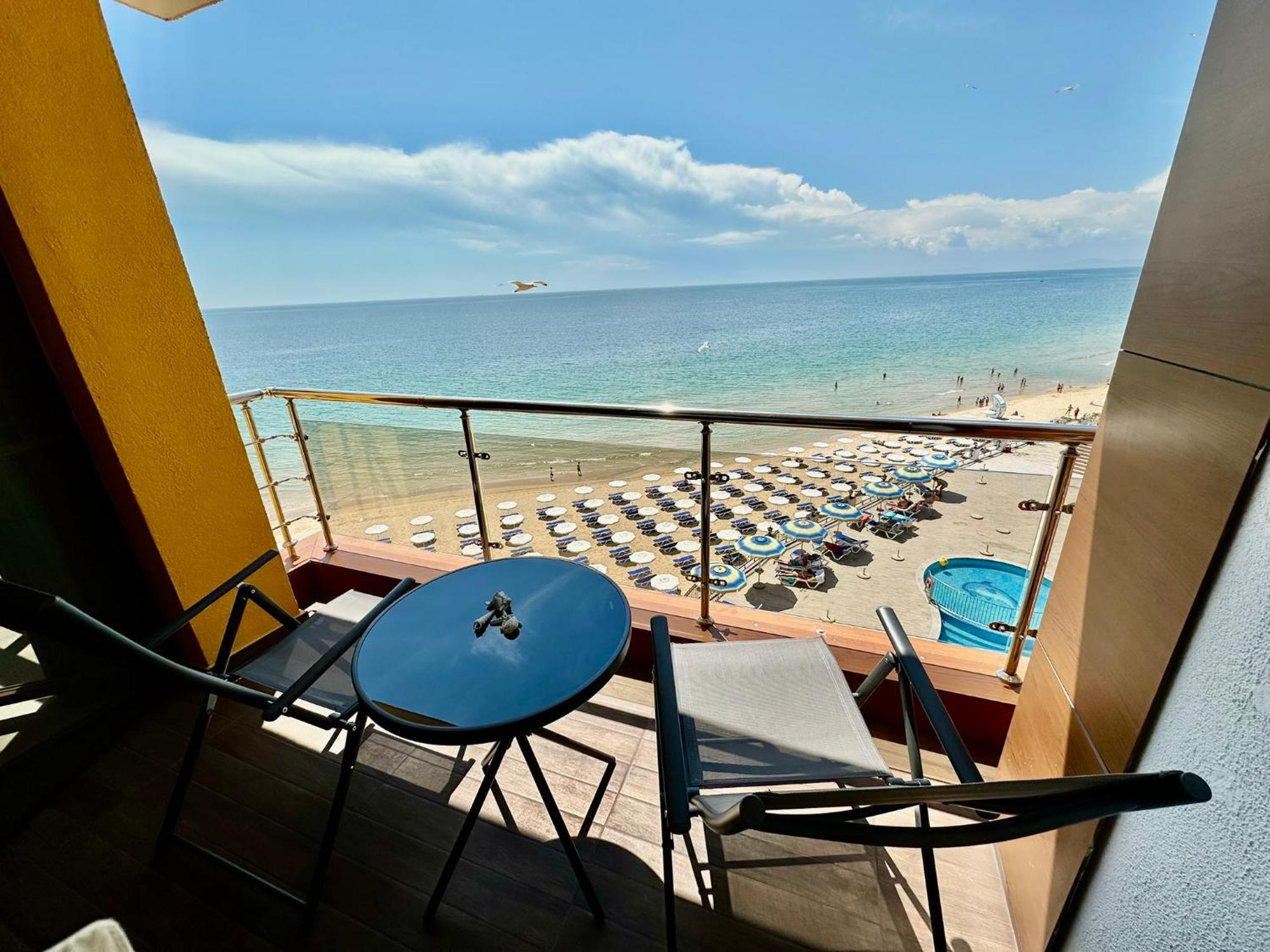 Apartment Complex Mirage Of Nessebar Exterior photo
