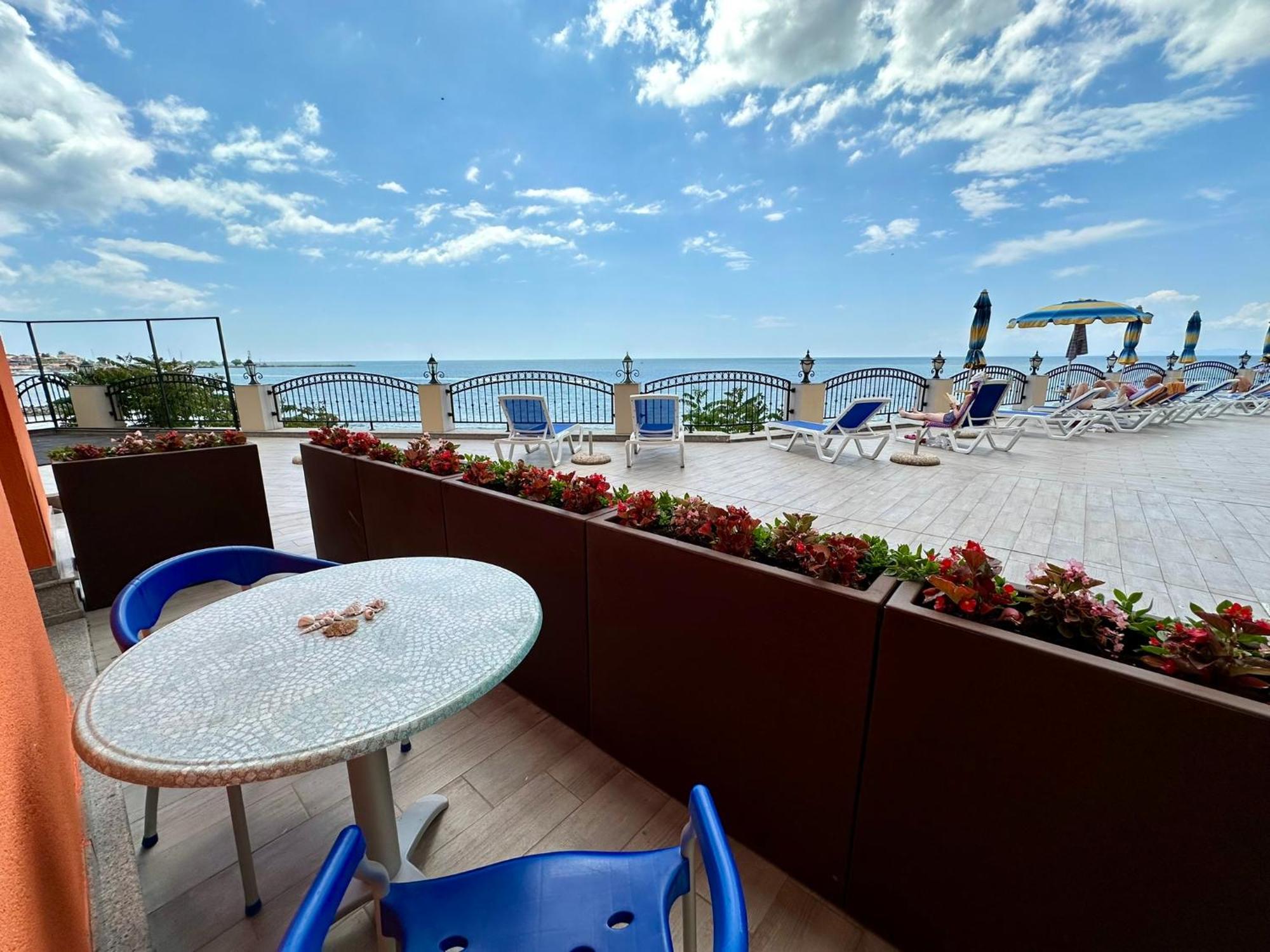 Apartment Complex Mirage Of Nessebar Exterior photo