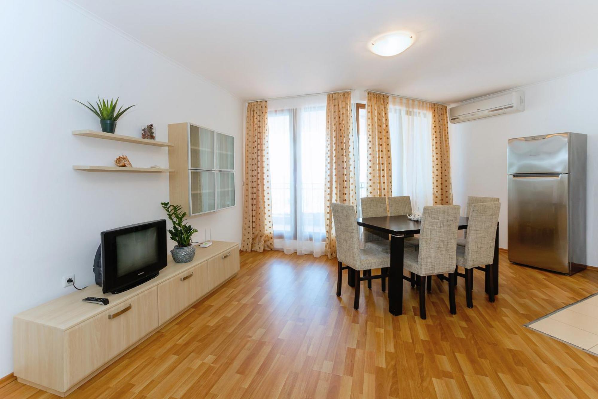 Apartment Complex Mirage Of Nessebar Exterior photo